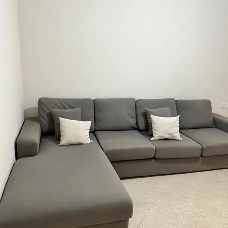 Apartment Aldo Tirana
